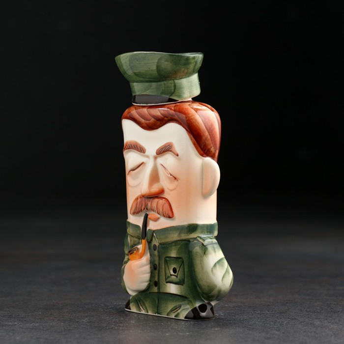 Штоф фарфоровый &laquo;Сталин&raquo;, в упаковке книге