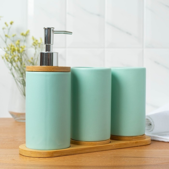 Набор аксессуаров для ванной комнаты &laquo;Натура&raquo;, 3 предмета (дозатор 400 мл, 2 стакана, на подставке), цвет мятный