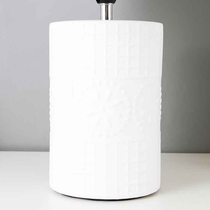 Настольная лампа 16588/1 E14 40Вт белый 22,5х22,5х36 см RISALUX