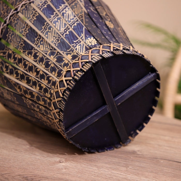 Корзина из бамбука 27х27х35 см