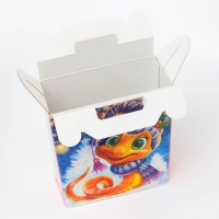 Новый год. Подарочная коробка Новогодняя Подарок "Улыбка" с анимацией 16,8 х 6,8 х 20, 9 см.