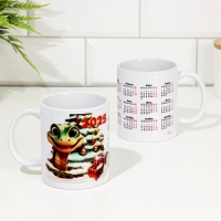 Кружка сублимация "Змейка календарь 2025" с нанесением Кружка сублимация "Змейка календарь 2025" с нанесением