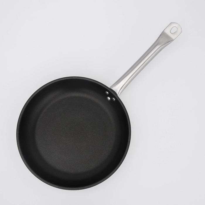 Сковорода из нержавеющей стали, d=28 см, h=4 см, капсульное дно, антипригарное покрытие, индукция Сковорода из нержавеющей стали, d=28 см, h=4 см, капсульное дно, антипригарное покрытие, индукция