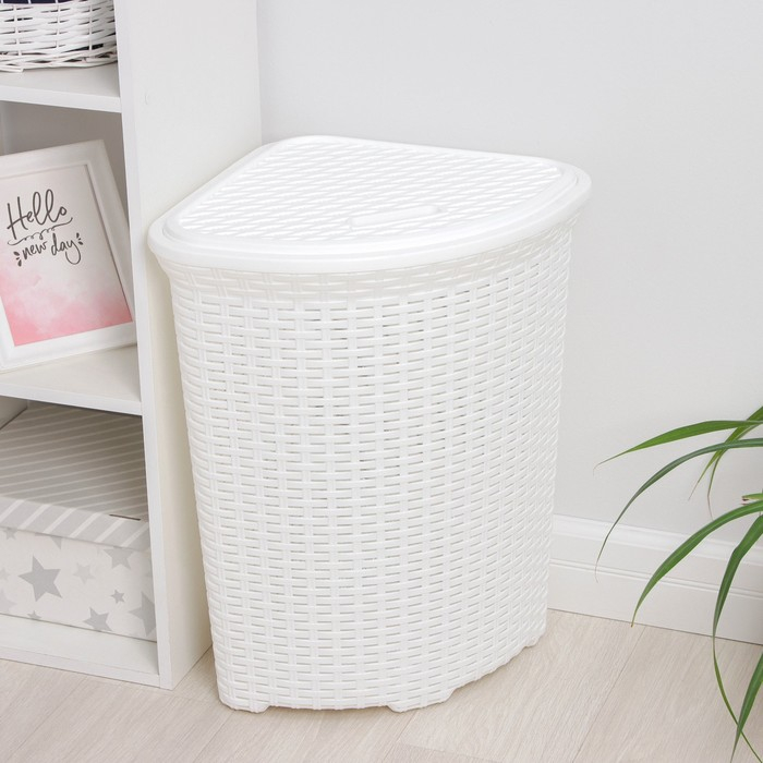Корзина для белья угловая с крышкой &laquo;Ротанг&raquo;, 60 л, 40&times;40&times;58 см, цвет белый