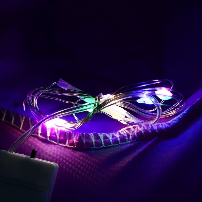 Карнавальная шляпа «Кошмарное веселье» фиолетовая, с гирляндой Карнавальная шляпа «Кошмарное веселье» фиолетовая, с гирляндой