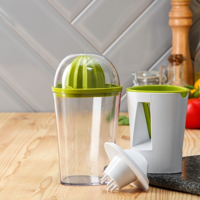 Овощерезка спиральная/соковыжималка с контейнером Доляна, 2 в 1, 10&times;9,9&times;8,6 см, цвет зелёный, белый