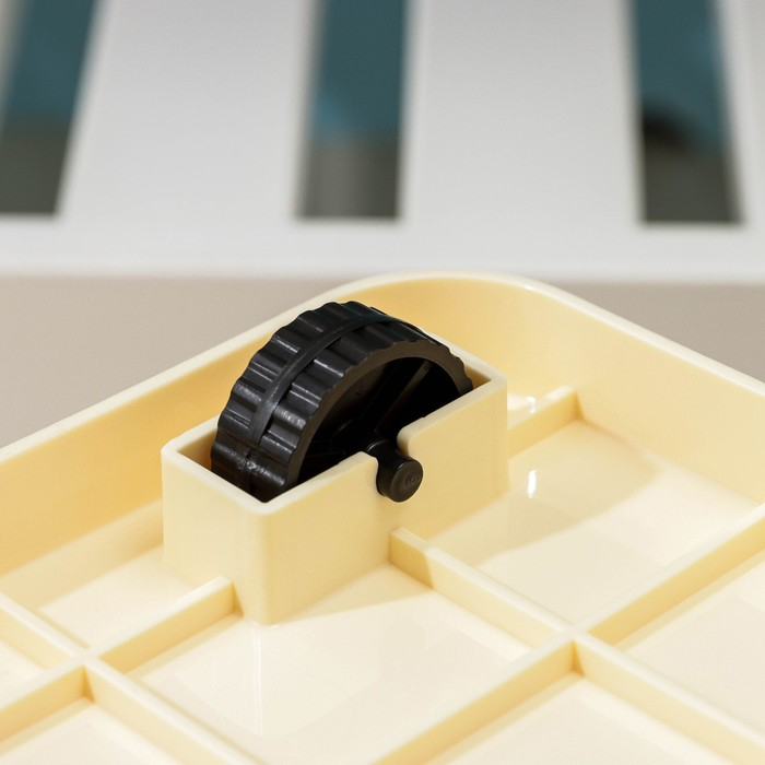 Контейнер для хранения с крышкой &laquo;Уличное кафе&raquo;, 35 л, 50,5&times;31,5&times;28 см, на колёсиках, цвет слоновая кость