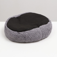 Лежанка для собак и кошек "Уют", мягкий мех, 45 х 35 х 11 см, серая Лежанка для собак и кошек "Уют", мягкий мех, 45 х 35 х 11 см, серая