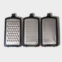 Терка кухонная Magistro Gretta, 3 лезвия в комплекте, противоскользящее основание Терка кухонная Magistro Gretta, 3 лезвия в комплекте, противоскользящее основание