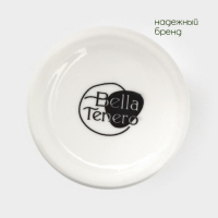 Набор фарфоровый для специй на бамбуковой подставке BellaTenero, 5 предметов: солонка, перечница, 2 соусника, подставка-держатель, цвет белый Набор фарфоровый для специй на бамбуковой подставке BellaTenero, 5 предметов: солонка, перечница, 2 соусника, подставка-держатель, цвет белый