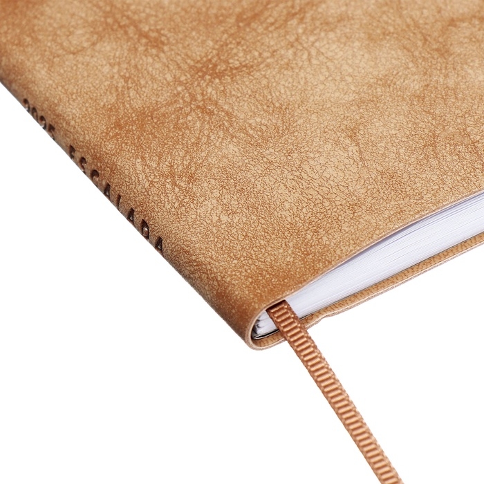 Еженедельник датир 2025г 175х95мм мягк обл иск кож 64л ESCALADA, бл тис, бл 70 г/м&sup2;,бежевый