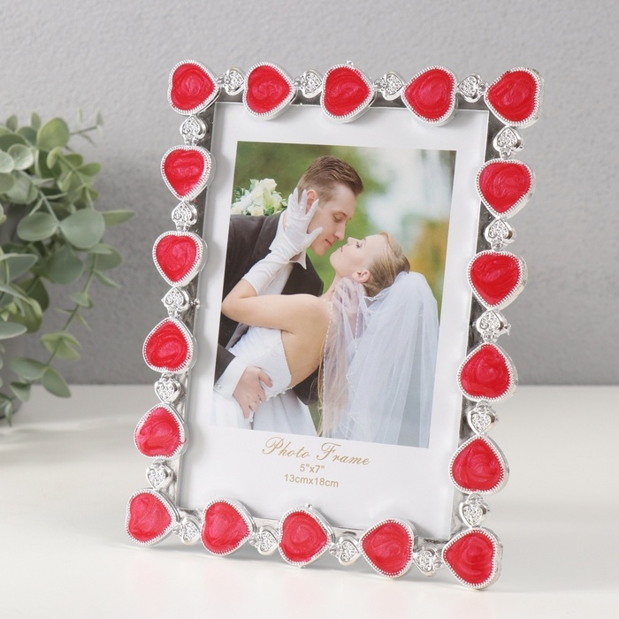 Фоторамка пластик под металл 13х18 см Фоторамка пластик под металл 13х18 см "Красные сердца" эмаль 1,3х20,3х16,2 см