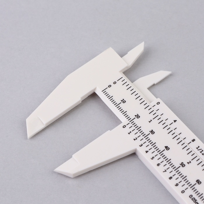 Штангенциркуль для разметки бровей, 21 &times; 7,5 см, цвет белый