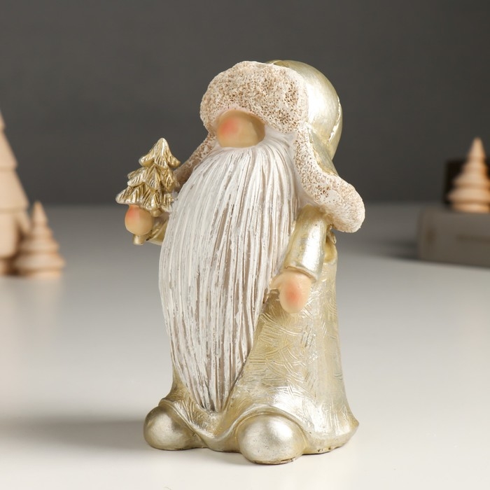 Сувенир полистоун "Дедушка Мороз в золотом наряде и шапке-ушанке с ёлочкой" 7х10х15 см