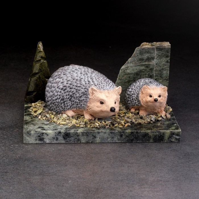 Сувенир "Ежи", 10х15х6 см, змеевик, гипс