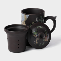 Кружка керамическая с крышкой и ситом &laquo;Девушка с книгой&raquo;, 350 мл