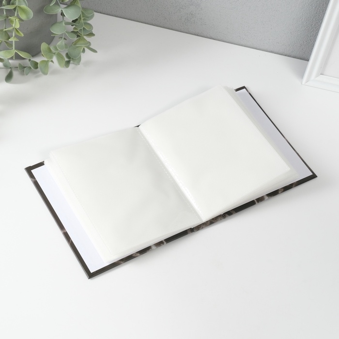 Фотоальбом на 40 фото 10х15 см "Чёрный мрамор и башня" в коробке 17х14х5 см