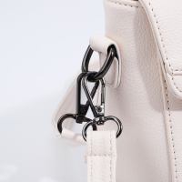 Сумка-мессенджер на магните, цвет белый Сумка-мессенджер на магните, цвет белый