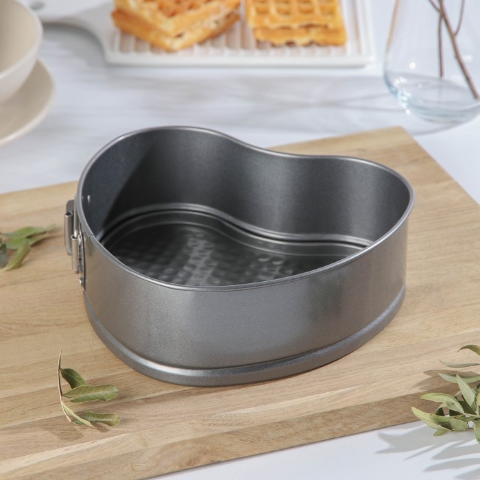 Форма для выпечки Доляна «Элин. Сердце», 19,5×18×7 см, съёмное дно, антипригарное покрытие, цвет серый Форма для выпечки Доляна «Элин. Сердце», 19,5×18×7 см, съёмное дно, антипригарное покрытие, цвет серый