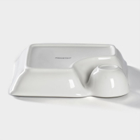 Блюдо фарфоровое с соусником Magistro &laquo;Бланш&raquo;, соусник 60 мл, 18,5&times;17,5&times;4 см, цвет белый