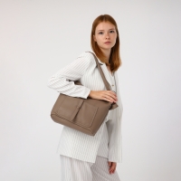 Сумка-тоут на молнии, 2 наружных кармана, цвет коричневый Сумка-тоут на молнии, 2 наружных кармана, цвет коричневый