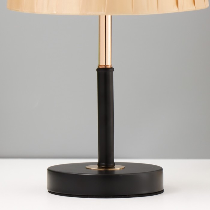Настольная лампа "Риволи" Е27 40Вт черный золото 19х19х36 см RISALUX