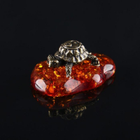 Сувенир "Черепашка Инь-Янь", большая, латунь, янтарная смола, 1,2х1,7х2,2 см Сувенир "Черепашка Инь-Янь", большая, латунь, янтарная смола, 1,2х1,7х2,2 см