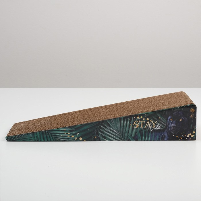 Когтеточка из картона с кошачьей мятой Stay wild, треугольная, 45 &times; 18 &times; 9 см