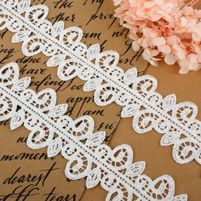 Кружево гипюровое, 50 мм &times; 9 &plusmn; 0,5 м, цвет белый