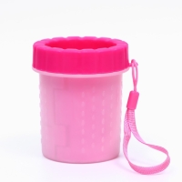 Лапомойка для кошек и собак с силиконовыми ворсинками 9 х 9 х 11 см, розовая Лапомойка для кошек и собак с силиконовыми ворсинками 9 х 9 х 11 см, розовая