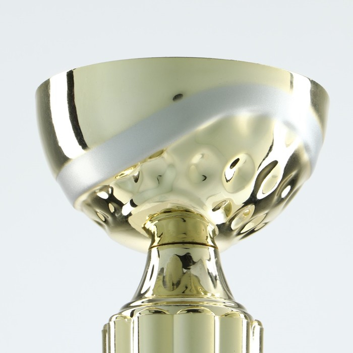 Кубок 106, наградная фигура, золото, подставка камень, 18,8 х 7 х 5 см. Кубок 106, наградная фигура, золото, подставка камень, 18,8 х 7 х 5 см.