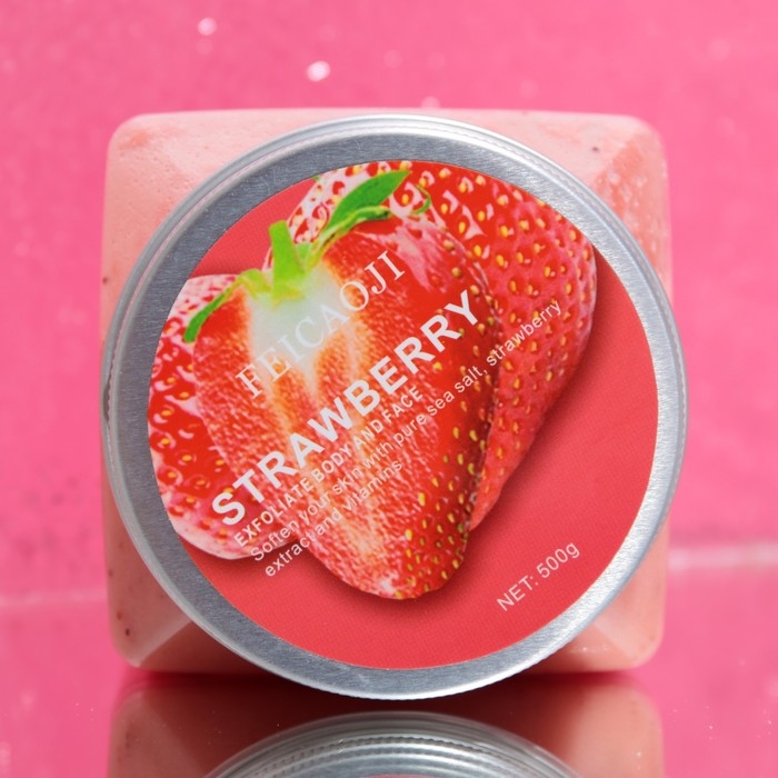 Крем-Скраб для тела обновляющий с клубникой 500 мл Крем-Скраб для тела обновляющий с клубникой 500 мл