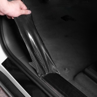 Защитная лента для автомобиля, под карбон, 3×300 см, самоклеящаяся Защитная лента для автомобиля, под карбон, 3×300 см, самоклеящаяся