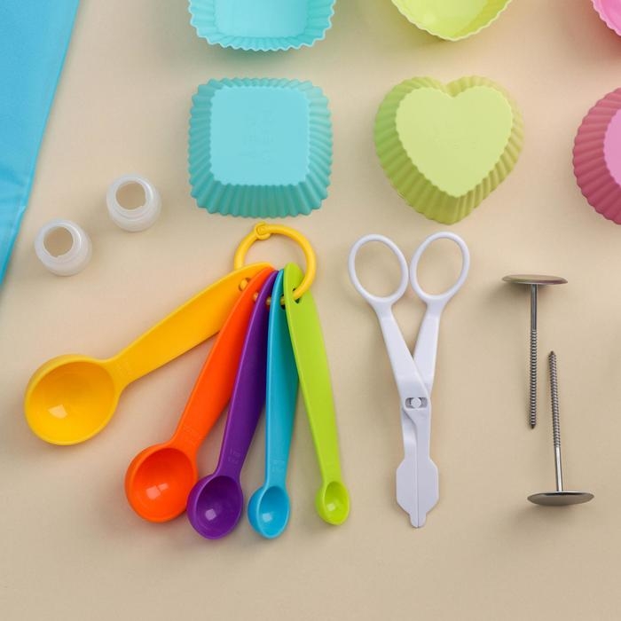 Набор кондитерский, 63 предмета, цвет МИКС Набор кондитерский, 63 предмета, цвет МИКС