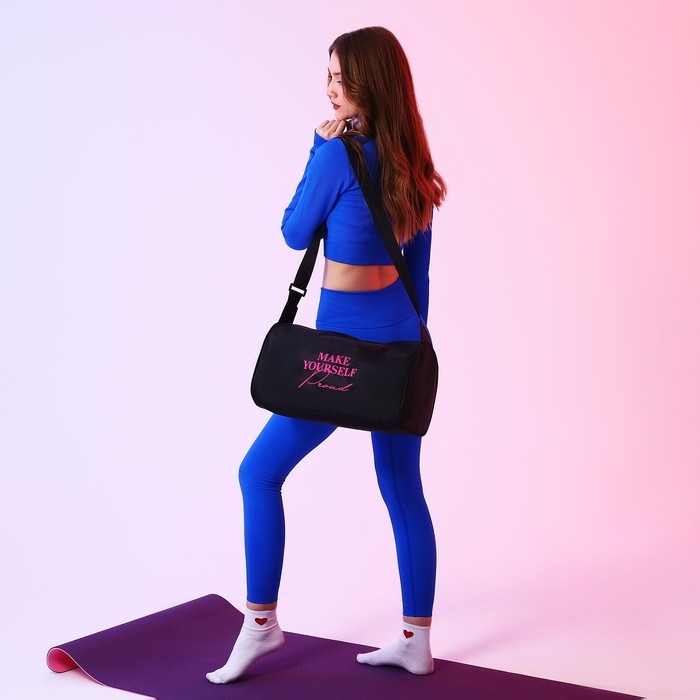 Сумка женская спортивная Make yourself proud, 40х21х19 см, отдел на молнии, цвет чёрный Сумка женская спортивная Make yourself proud, 40х21х19 см, отдел на молнии, цвет чёрный