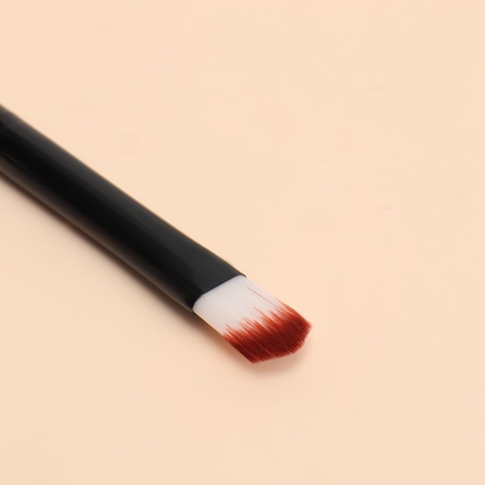 Кисть для макияжа, двусторонняя, 14 (&plusmn; 1) см, цвет чёрный/серебристый