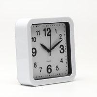 Часы - будильник настольные "Классика", с подвесом, дискретный ход, d-12.5 см, 15 х 15 см, АА Часы - будильник настольные "Классика", с подвесом, дискретный ход, d-12.5 см, 15 х 15 см, АА