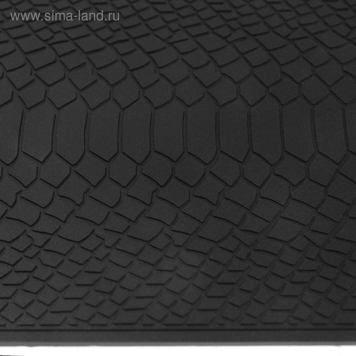 Коврик противоскользящий под кожу крокодила 20&times;13 см, черный