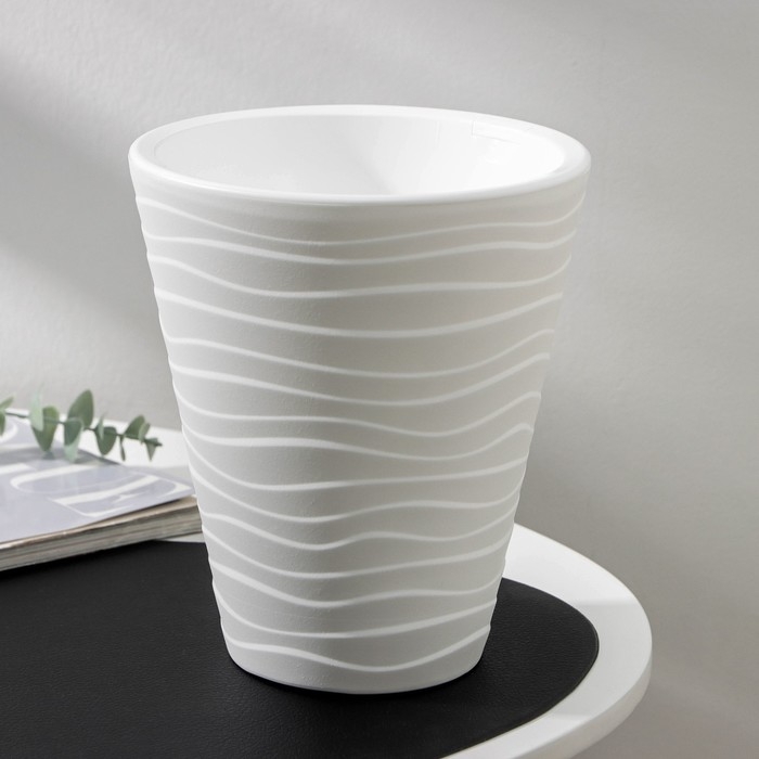 Кашпо для цветов со вставкой «Валенсия», 2,8 л, цвет белый Кашпо для цветов со вставкой «Валенсия», 2,8 л, цвет белый