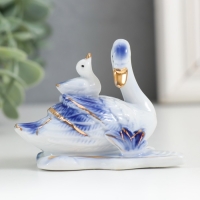 Сувенир "Лебёдушка с деткой" 5,5×7×3,5 см Сувенир "Лебёдушка с деткой" 5,5×7×3,5 см