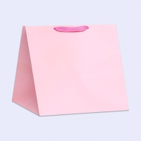 Пакет под торт, розовый, 40 х 40 х 40 см Пакет под торт, розовый, 40 х 40 х 40 см