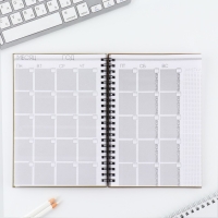 Еженедельник А5, 86 листов «Я могу. Делаю» в твердой обложке с тиснением Еженедельник А5, 86 листов «Я могу. Делаю» в твердой обложке с тиснением