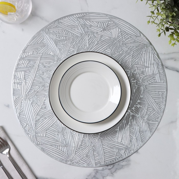 Салфетки сервировочные на стол Доляна &laquo;Листья&raquo;, d=38 см, 4 шт, цвет серебряный