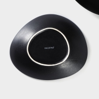 Тарелка глубокая фарфоровая Magistro Carbon, 17,5×15 см, цвет чёрный Тарелка глубокая фарфоровая Magistro Carbon, 17,5×15 см, цвет чёрный
