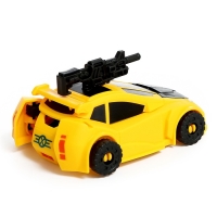 Робот &laquo;Автобот&raquo;, трансформируется