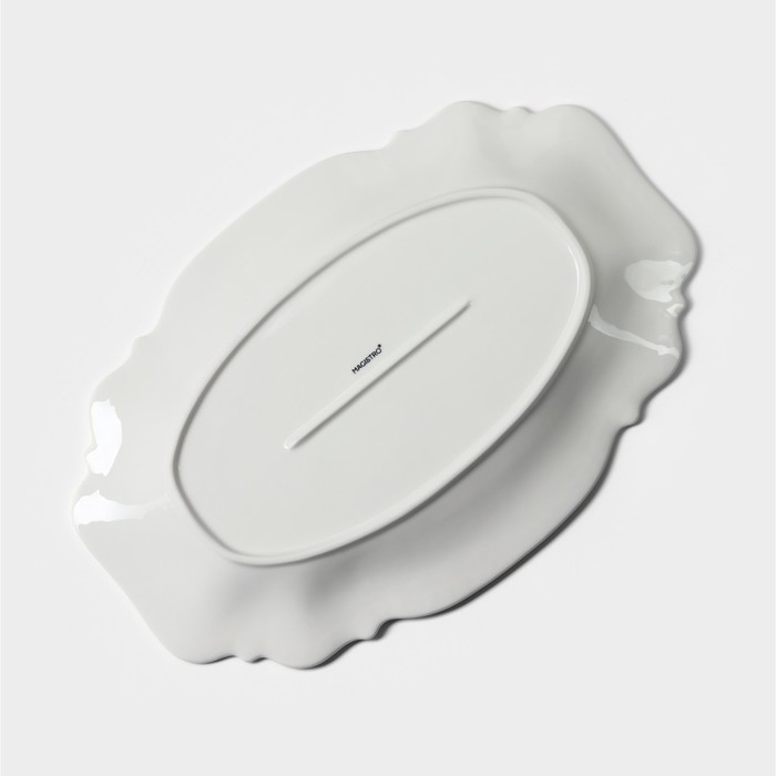 Блюдо фарфоровое овальное Magistro &laquo;Сюита&raquo;, 35,5&times;23,5 см, цвет белый