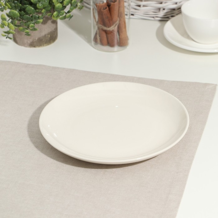 Тарелка фарфоровая &laquo;365+&raquo;, d=21 см, белая