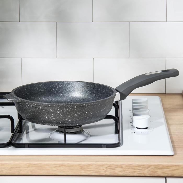 Сковорода &laquo;Гранит&raquo;, d=22 см, пластиковая ручка, антипригарное покрытие, цвет серый