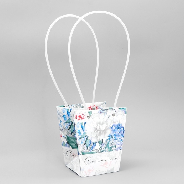 Переноска для цветов «Чувства», 13.5 х 15 х 9.5 см Переноска для цветов «Чувства», 13.5 х 15 х 9.5 см