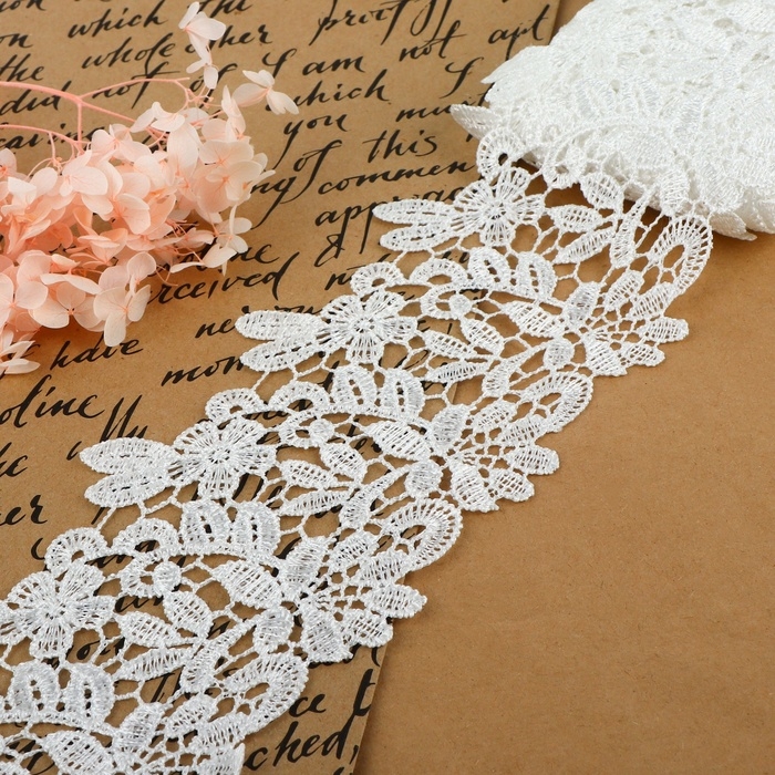Кружево гипюровое, 85 мм &times; 6,8 &plusmn; 0,5 м, цвет белый